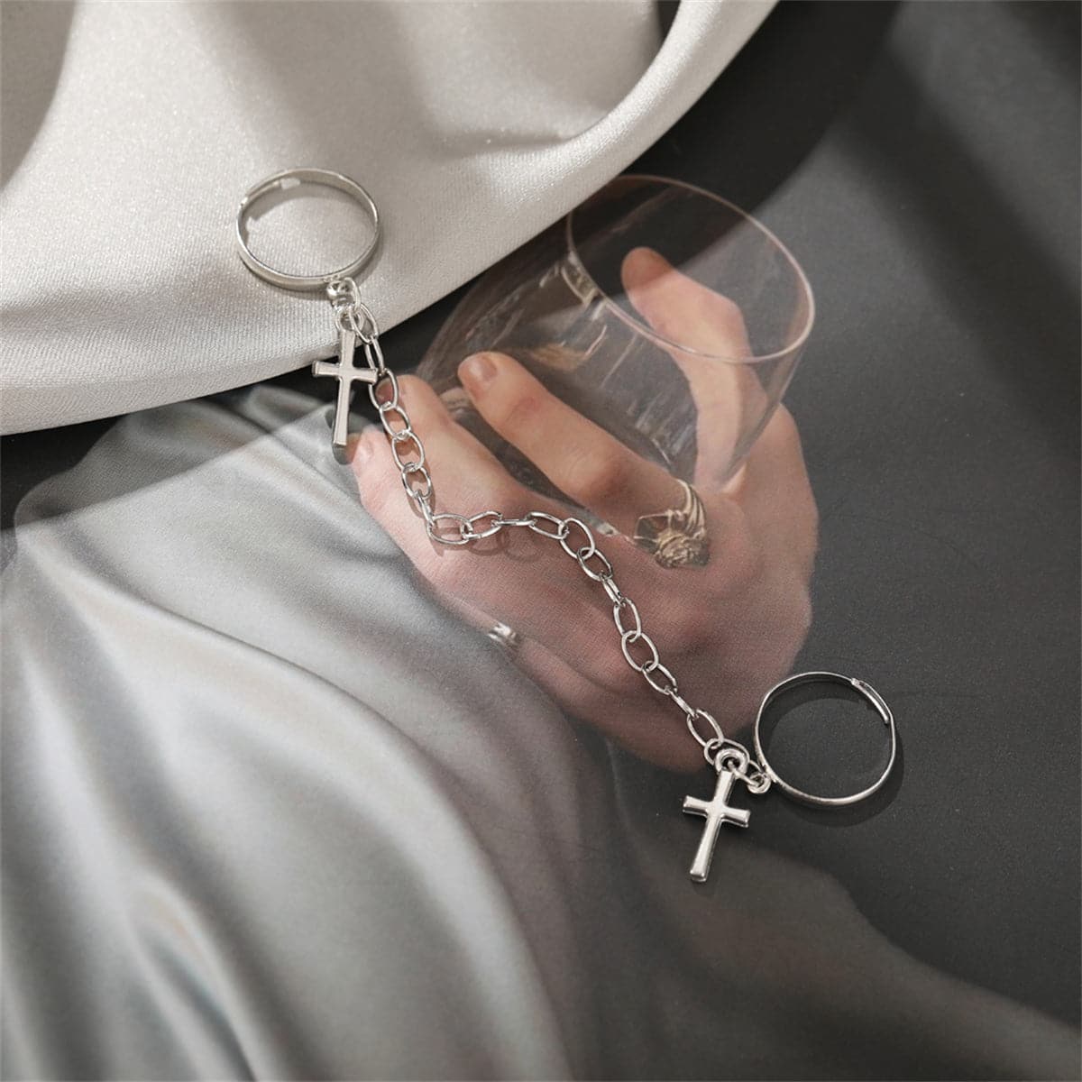 Silver-Plated Double-Finger Cross Ring, silver statement rings for women, vintage-inspired design, detail close-up