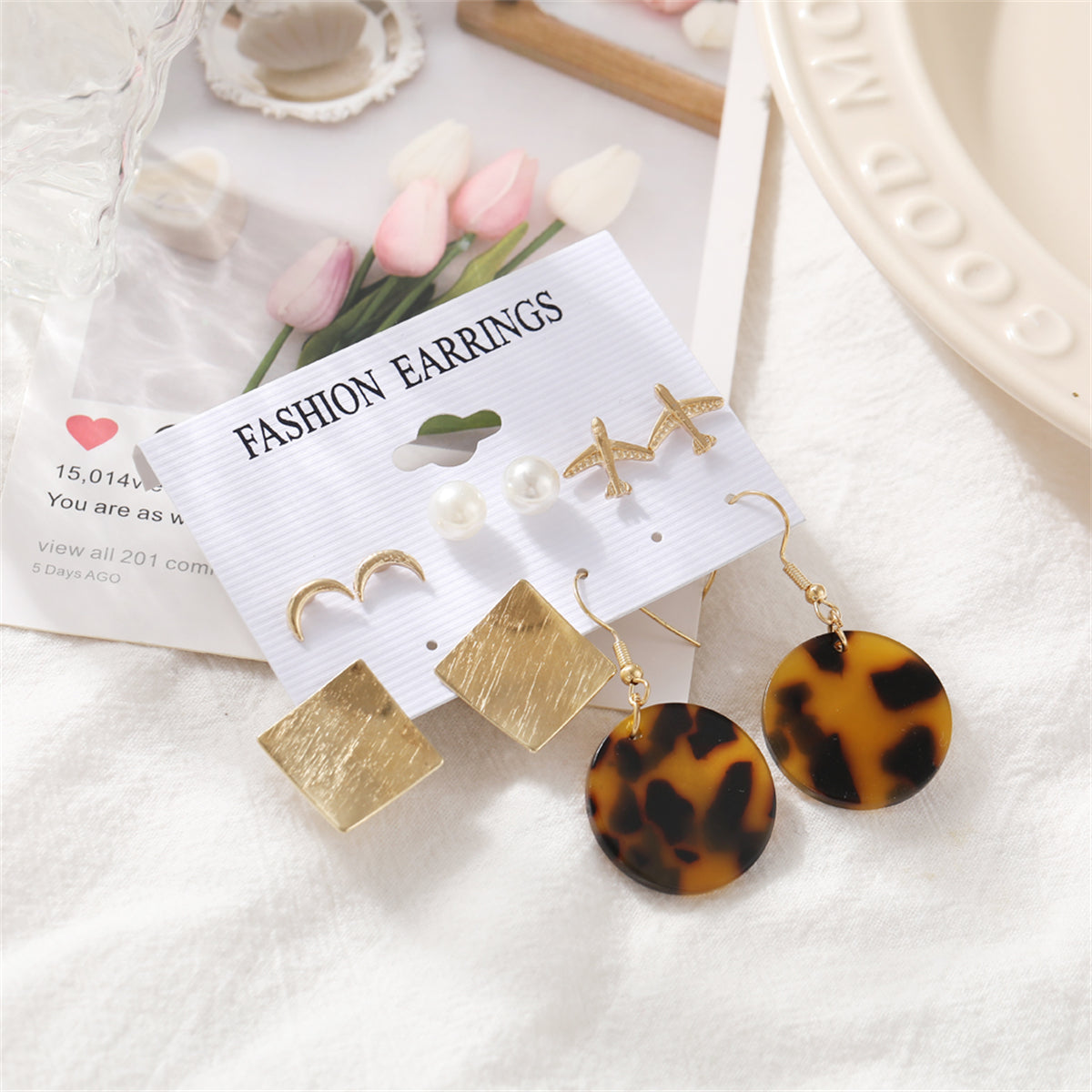 Pearl and Acrylic 18K Gold-Plated Tortoiseshell Drop Earrings Set, gold stud earrings for women, detail close-up