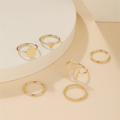 18K Gold-Plated Heart Ring Set, jewelry gift sets for women, vintage-inspired design, detail close-up