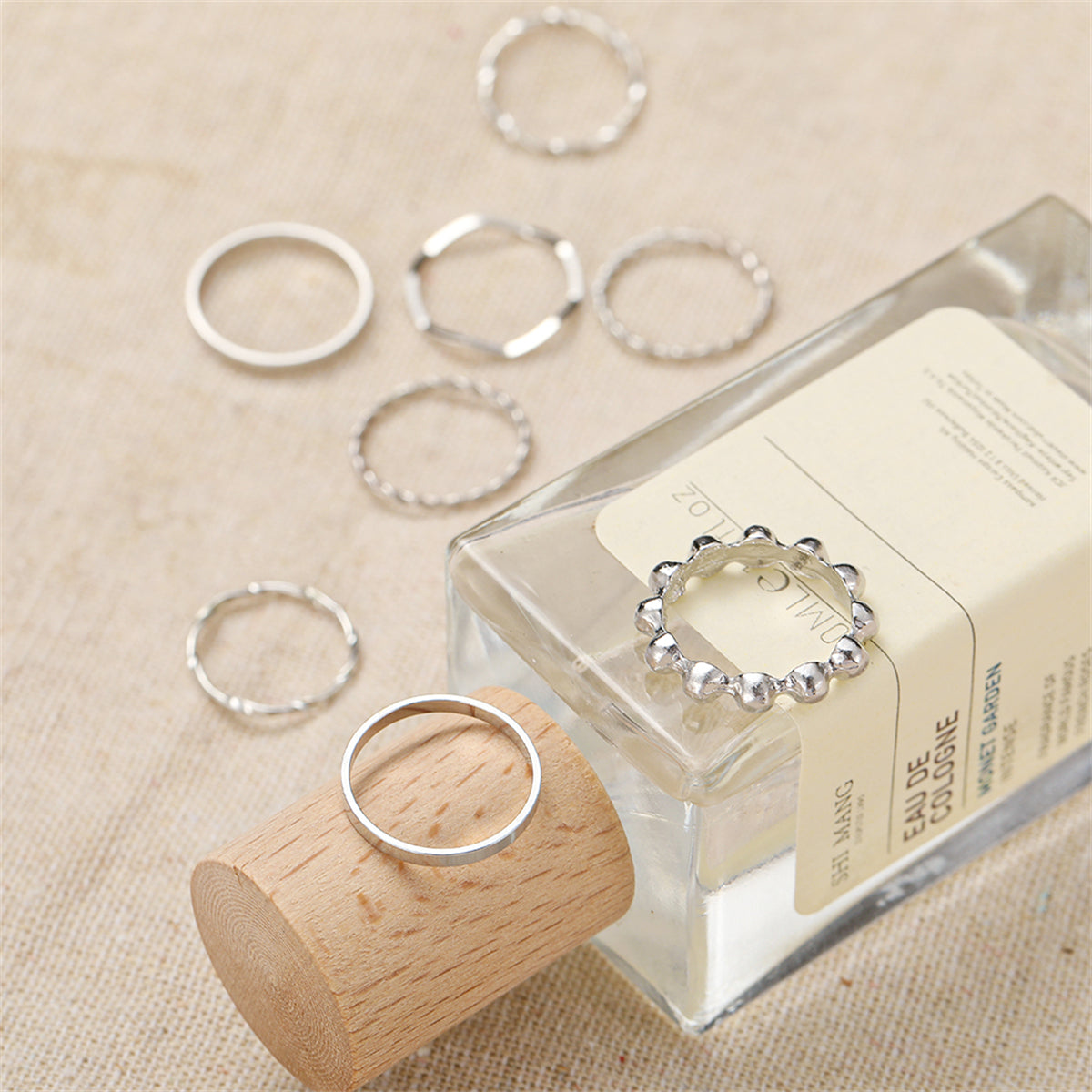 Silver-Plated Twine Ring Set, jewelry gift sets for women, elegant gift for her, detail close-up