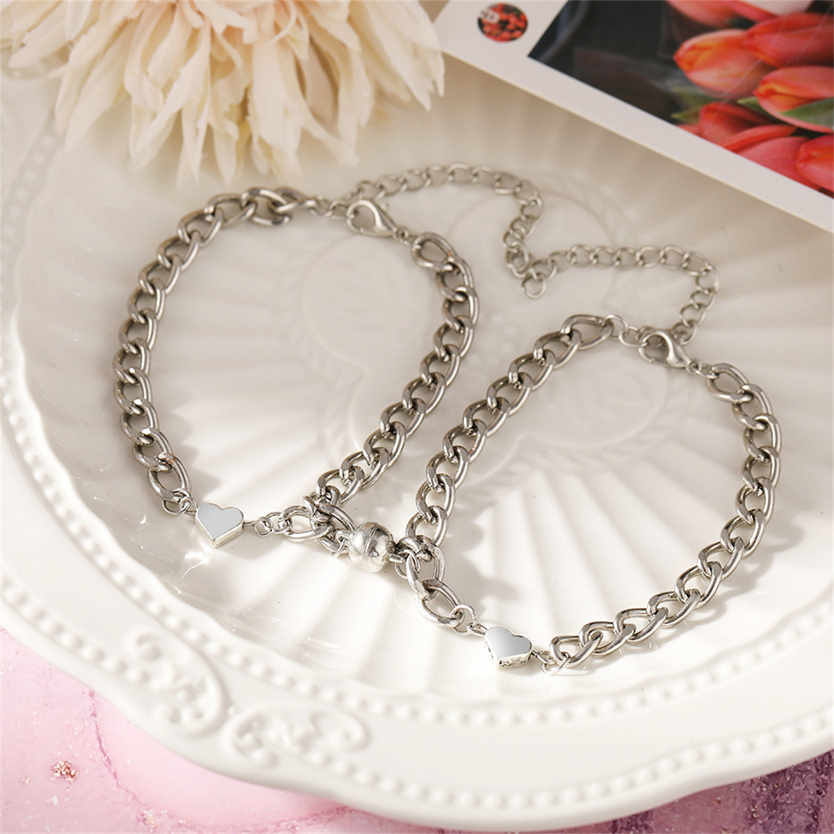 Silver-Plated Heart Charm Linked Bracelet Set, jewelry gift sets for women, everyday style, detail close-up