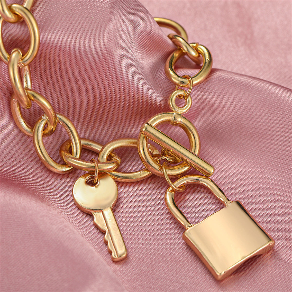 18K Gold-Plated Cable Chain Key Lock Toggle Charm Bracelet, gold bracelet for women, vintage-inspired design, lifestyle look
