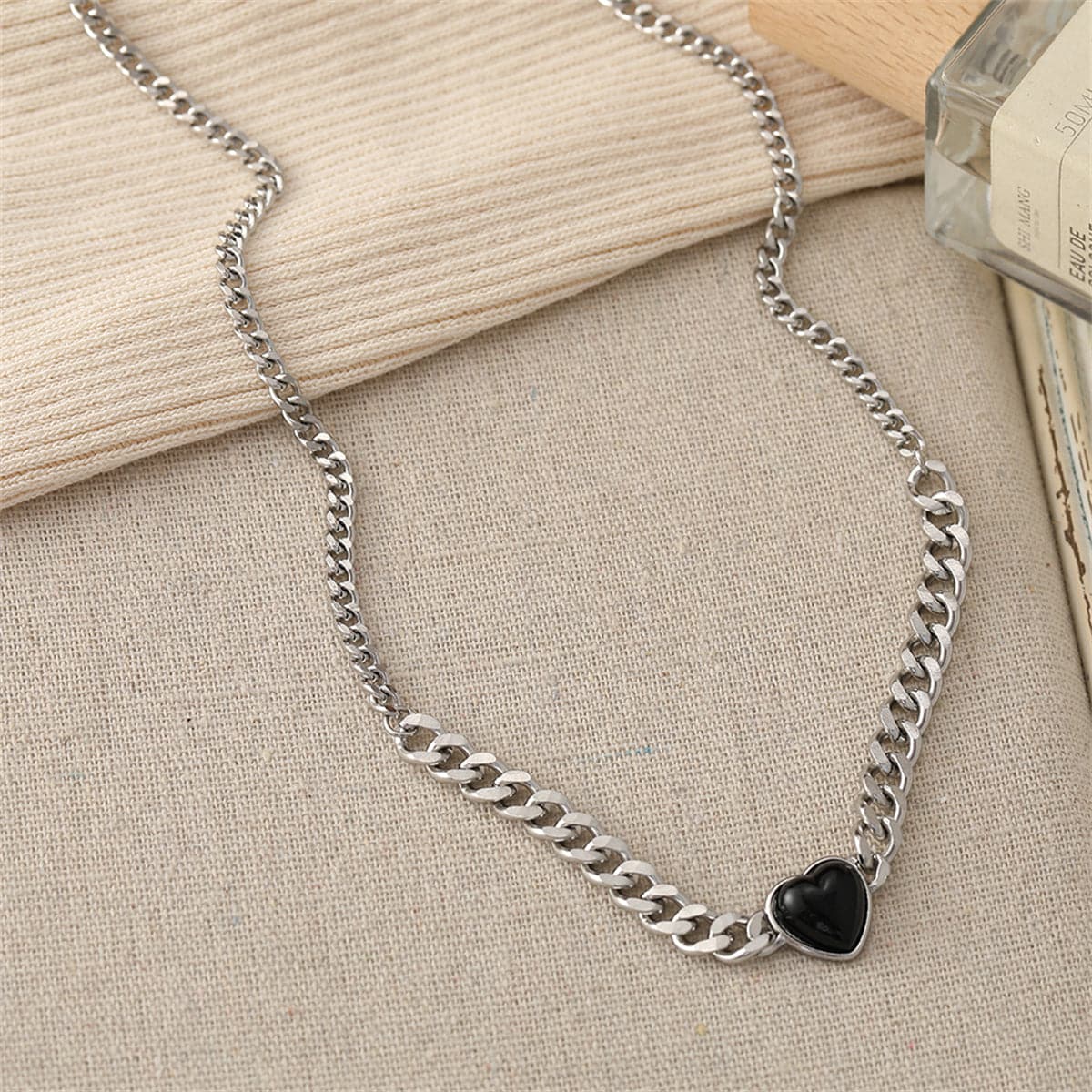 Black Resin and Silver-Plated Heart Pendant Necklace, silver pendant necklace for women, detail close-up