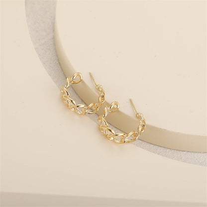 18K Gold-Plated Figaro Huggie Earrings, gold huggie earrings, everyday style, detail close-up