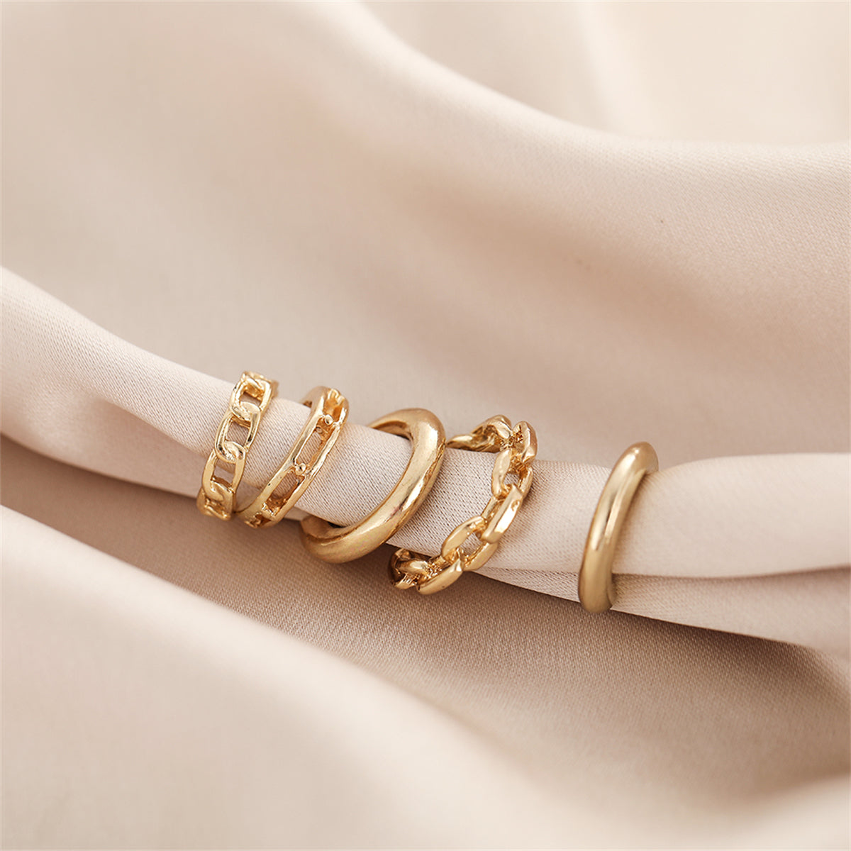 18K Gold-Plated Chain Ear Cuffs Set, gold stud earrings for women, elegant gift for her, detail close-up