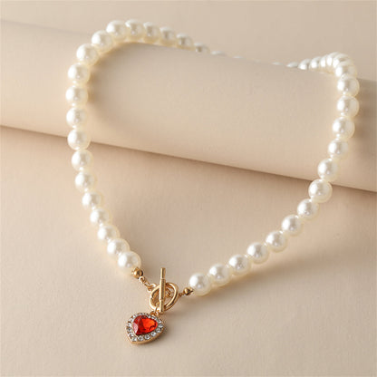 Crystal and Pearl 18K Gold-Plated Beaded Heart Pendant Necklace, gold pendant necklace for women, detail close-up