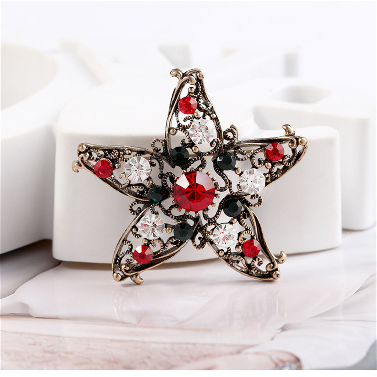 Red and Multicolor Cubic Zirconia and 18K Gold-Plated Star Brooch, gold brooch pin, dainty minimalist design, detail close-up