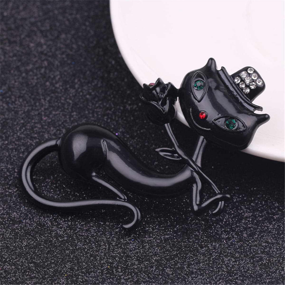 Black Elegant Cat Brooch - streetregion