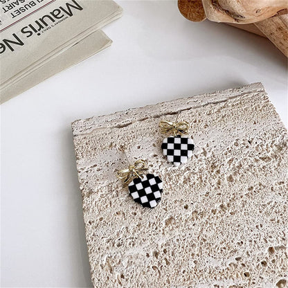 Black and White Acrylic Checkerboard Bow Heart Drop Earrings, drop earrings for women, elegant gift for her, detail close-up