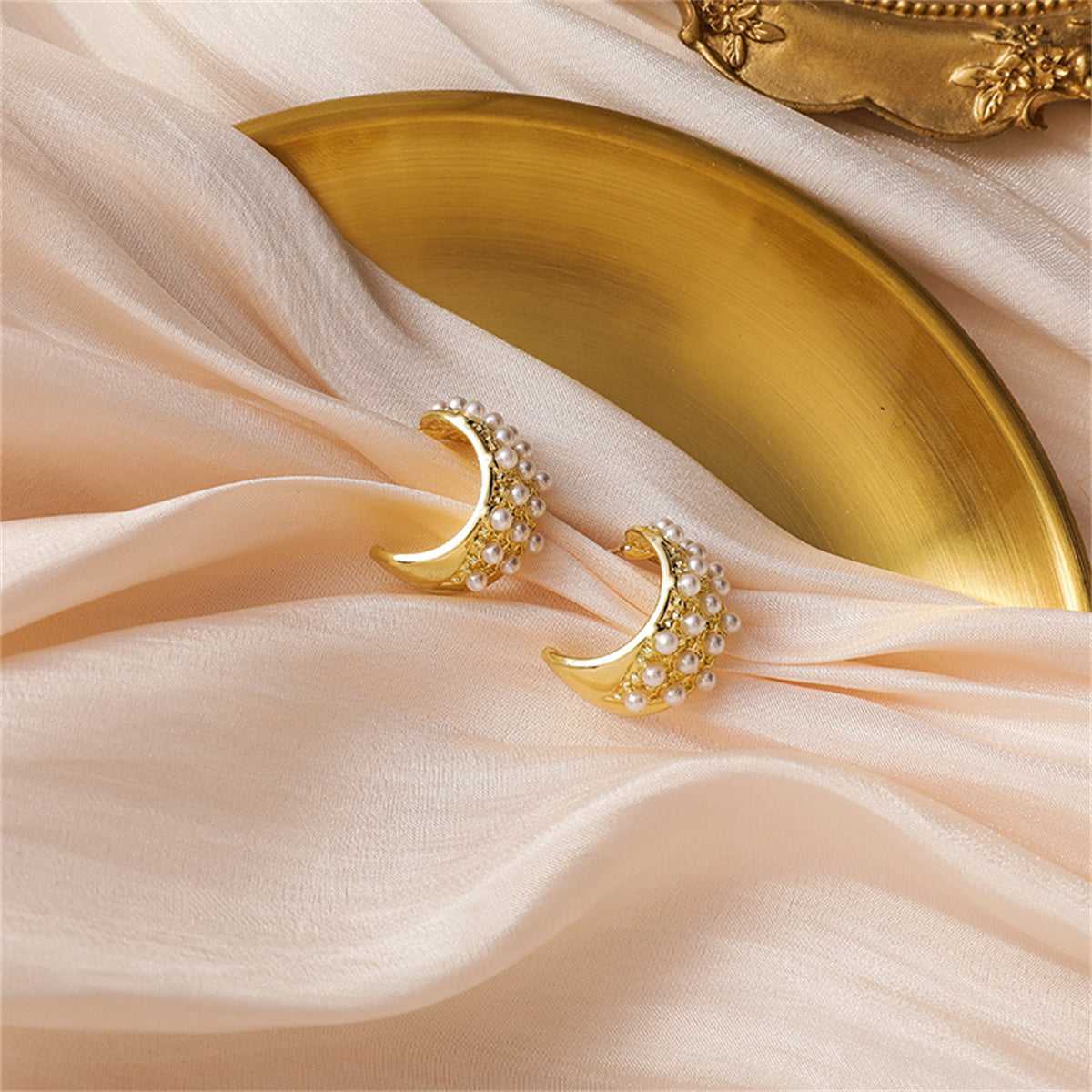 Pearl & 18K Gold-Plated Huggie Earrings