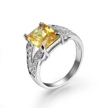 Yellow Crystal and Cubic Zirconia Princess-Cut Ring, statement rings for women, vintage-inspired design, detail close-up