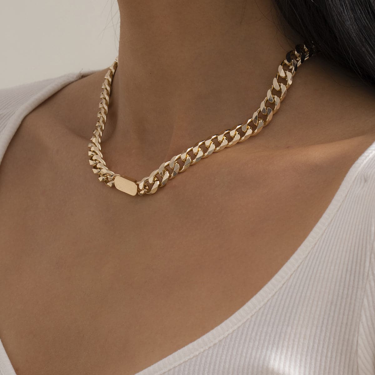 18K Gold-Plated Figaro Choker Necklace, gold pendant necklace for women, elegant gift for her, lifestyle look