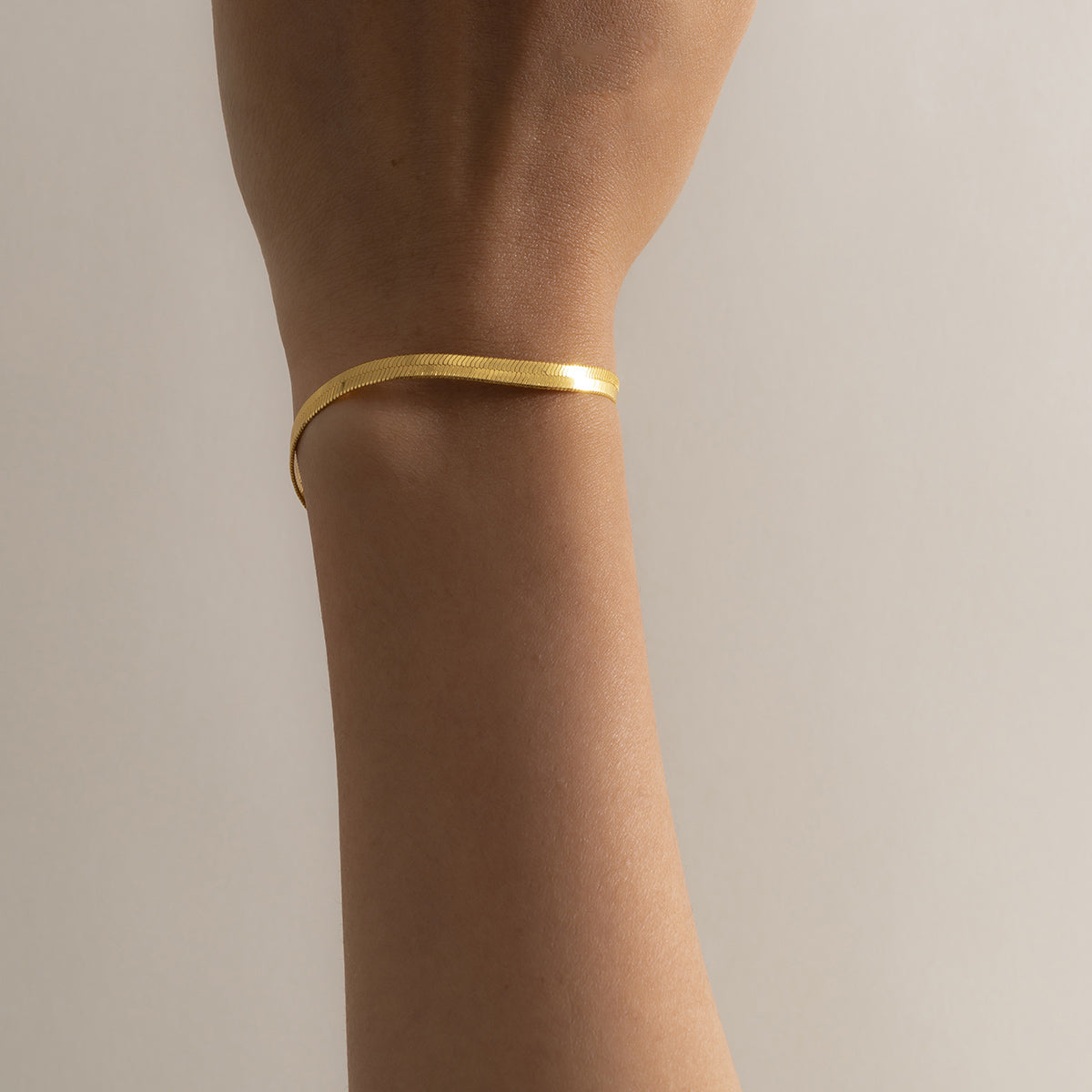 18K Gold-Plated Herringbone Chain Bracelet, gold bracelet for women, elegant gift for her, detail close-up