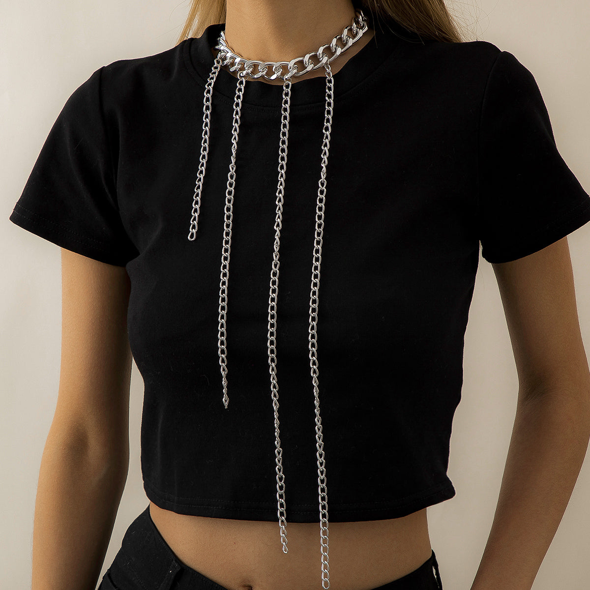 Silver-Plated Curb Chain Waterfall Tassel Choker Necklace, silver pendant necklace for women, detail close-up