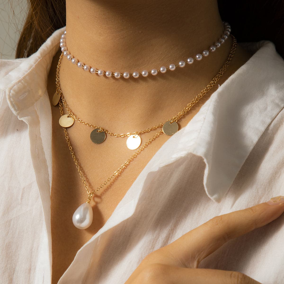 Pearl and 18K Gold-Plated Sequin Layered Pendant Necklace, gold pendant necklace for women, everyday style, detail close-up