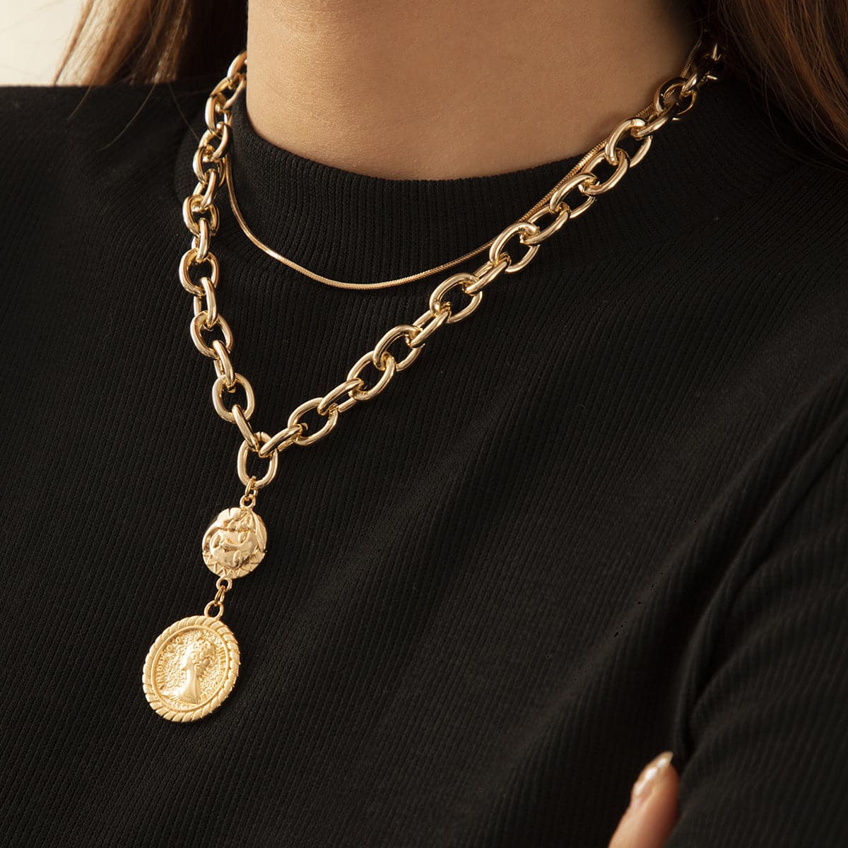 18K gold-plated necklace with a chic coin charm, ideal for elevating your style and making a bold fashion statement.