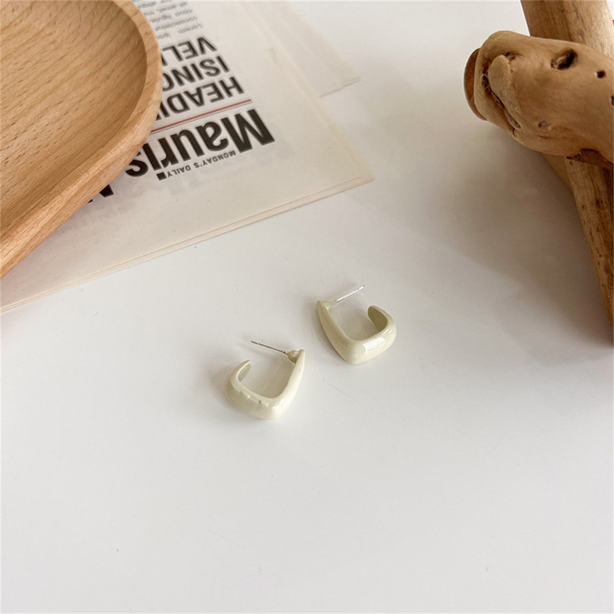 White Enamel and Silver-Plated U-Shape Huggie Earrings, silver huggie earrings, elegant gift for her, detail close-up