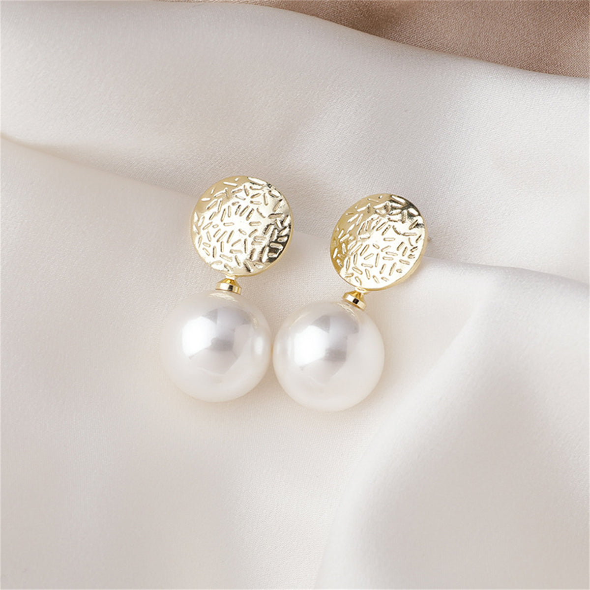 White Pearl & 18K Gold-Plated Etched Circle Drop Earrings