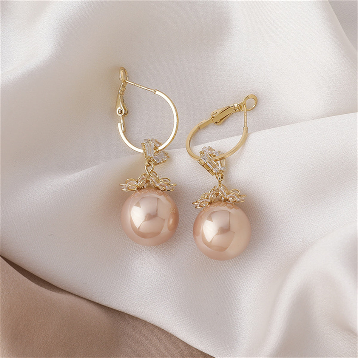Champagne Pearl and Cubic Zirconia Flower Huggie Earrings, huggie earrings, dainty minimalist design, detail close-up