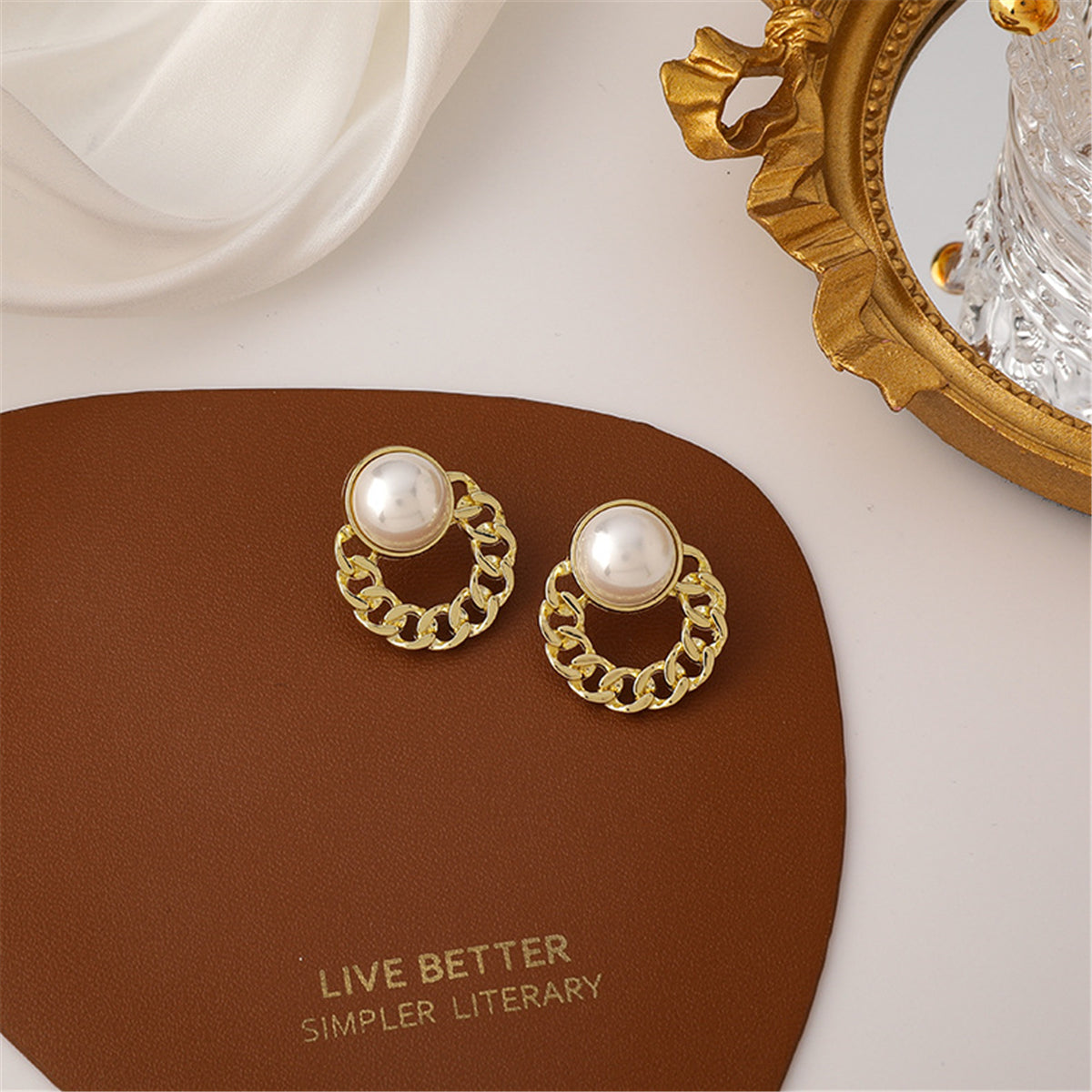 Pearl and 18K Gold-Plated Curb Round Stud Earrings, gold drop earrings for women, dainty minimalist design, detail close-up