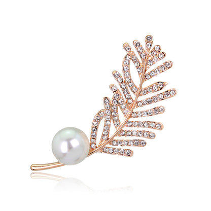 Cubic Zirconia and Pearl 18K Gold-Plated Leaf Brooch, gold brooch pin, vintage-inspired design, detail close-up