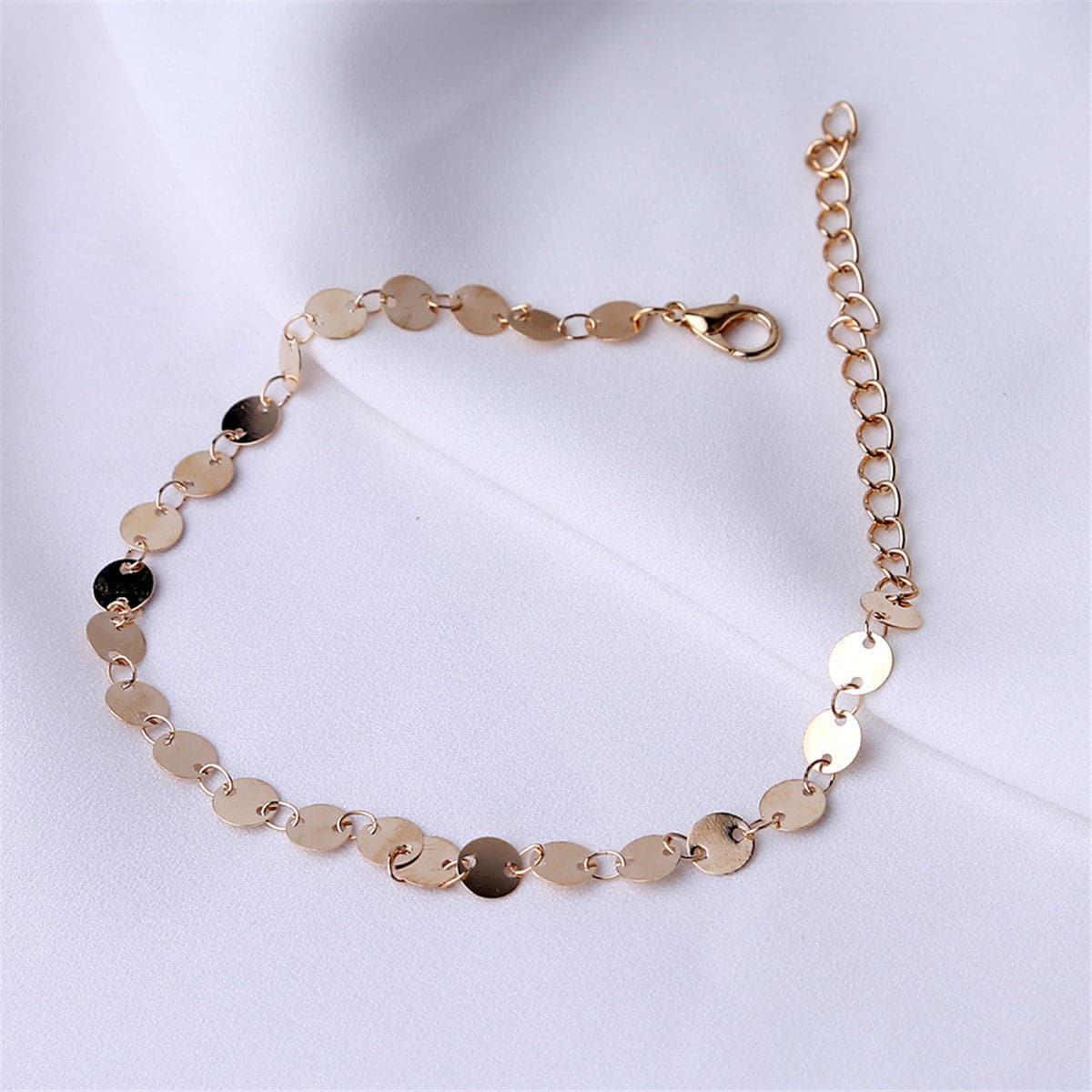 18K Gold-Plated Disc Mariner Chain Anklet, gold anklet bracelet, dainty minimalist design, detail close-up