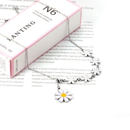 Yellow Enamel and Silver-Plated Linked Flower Pendant Necklace, silver pendant necklace for women, detail close-up