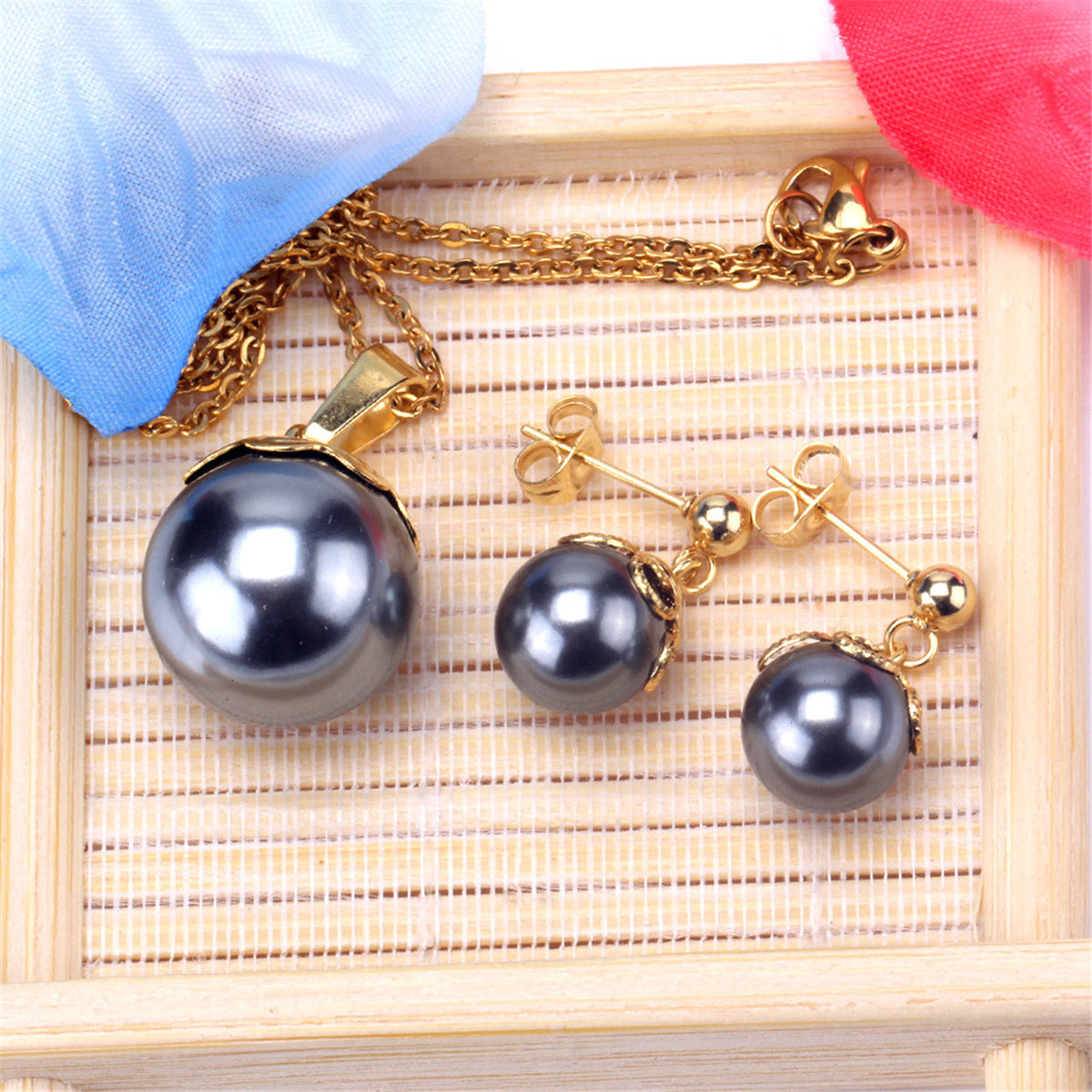 Black Pearl and 18K Gold-Plated Pendant Necklace and Stud Earrings, gold drop earrings for women, lifestyle look