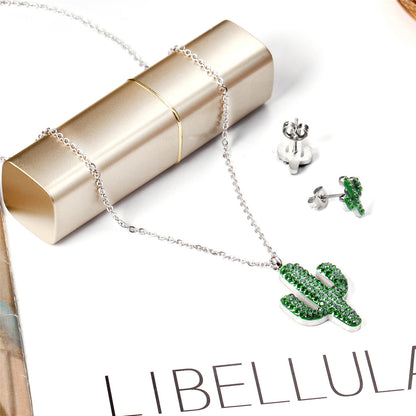 Green and Cubic Zirconia Pendant Necklace and Stud Earrings, stud earrings for women, vintage-inspired design, lifestyle look
