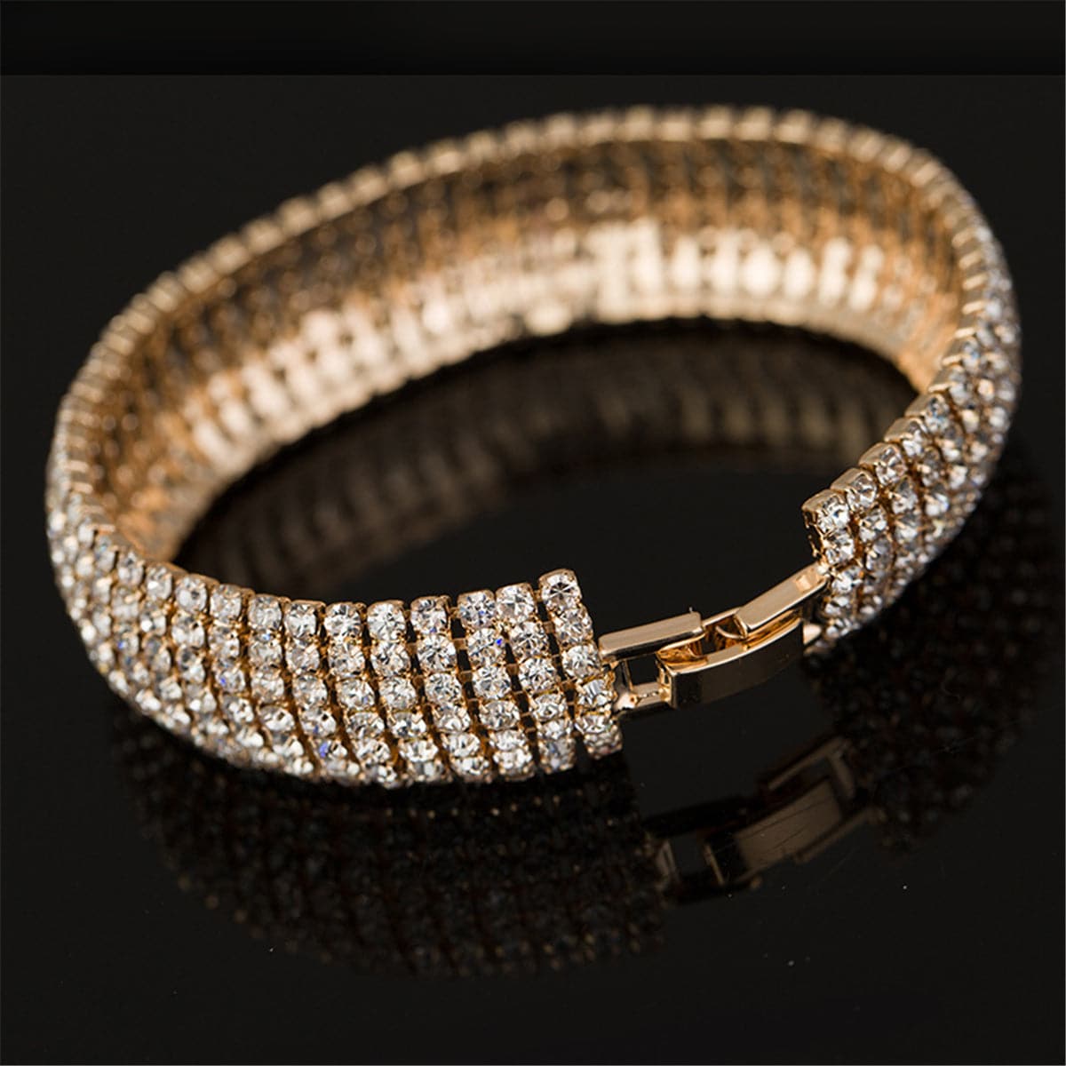 Cubic Zirconia and 18K Gold-Plated Layer Bracelet, gold bracelet for women, botanical inspired, detail close-up