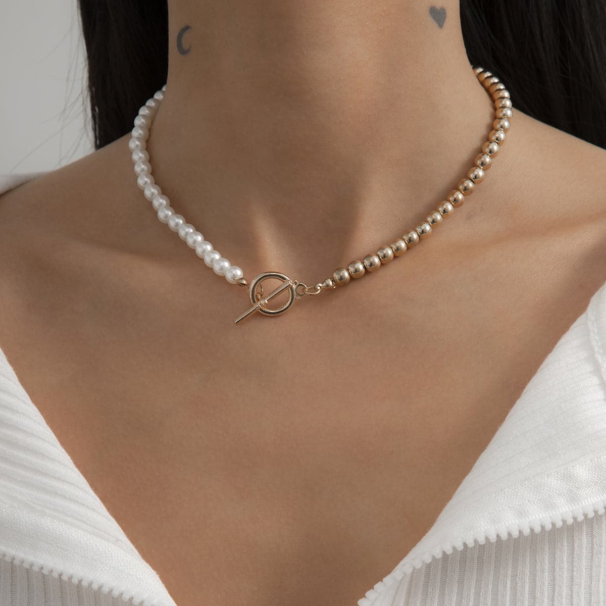 Pearl and 18K Gold-Plated Half Bead Chain Toggle Necklace, gold pendant necklace for women, everyday style, detail close-up