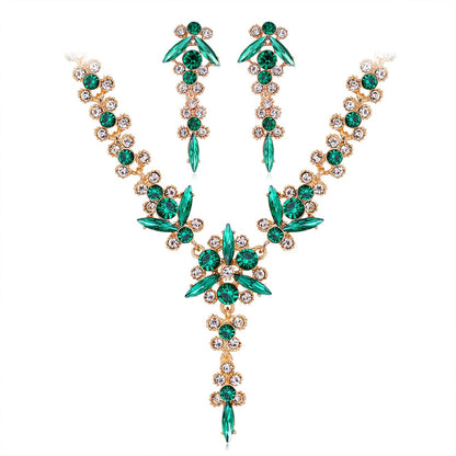 Green Crystal and Cubic Zirconia Lariat Necklace Set, drop earrings for women, vintage-inspired design, front view