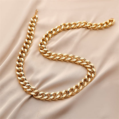 18K Gold-Plated Curb Chain Necklace, gold pendant necklace for women, vintage-inspired design, side view