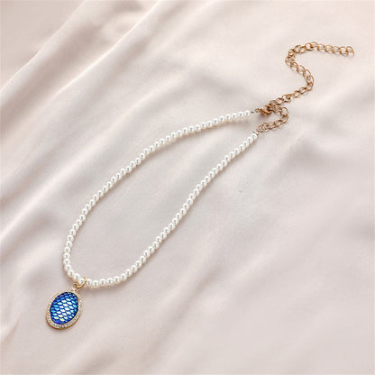 Pearl and Cubic Zirconia Sequin Gold-Plated Fish Scale Pendant Necklace, gold pendant necklace for women, detail close-up