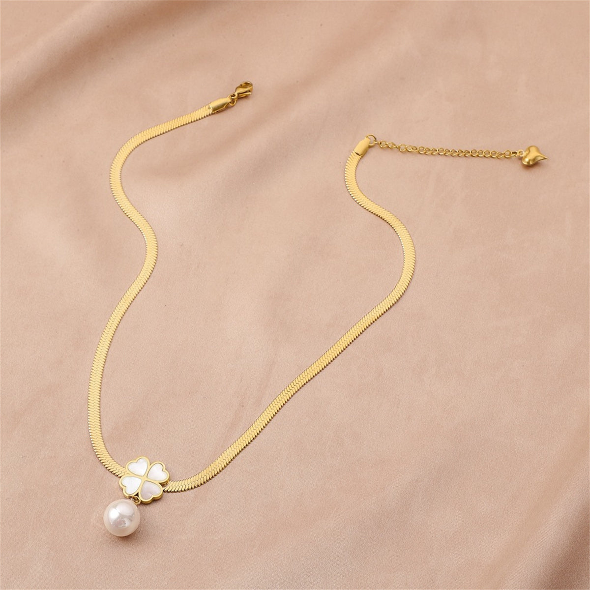 Pearl and 18K Gold-Plated Snake-Chain Clover Pendant Necklace, gold pendant necklace for women, lifestyle look