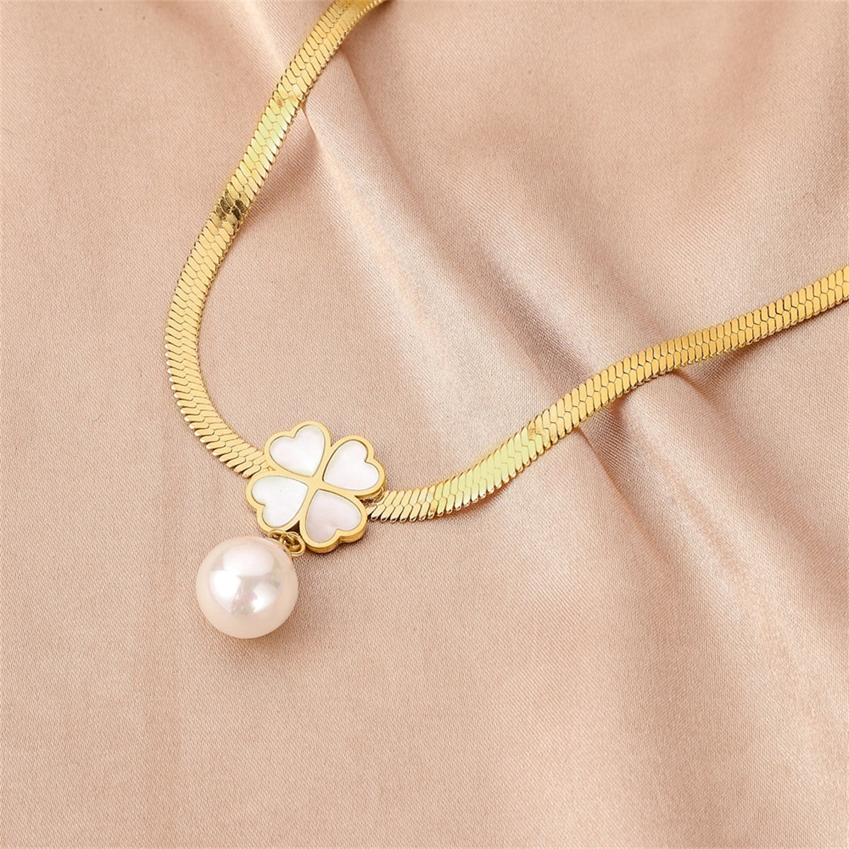 Pearl and 18K Gold-Plated Snake-Chain Clover Pendant Necklace, gold pendant necklace for women, styled look