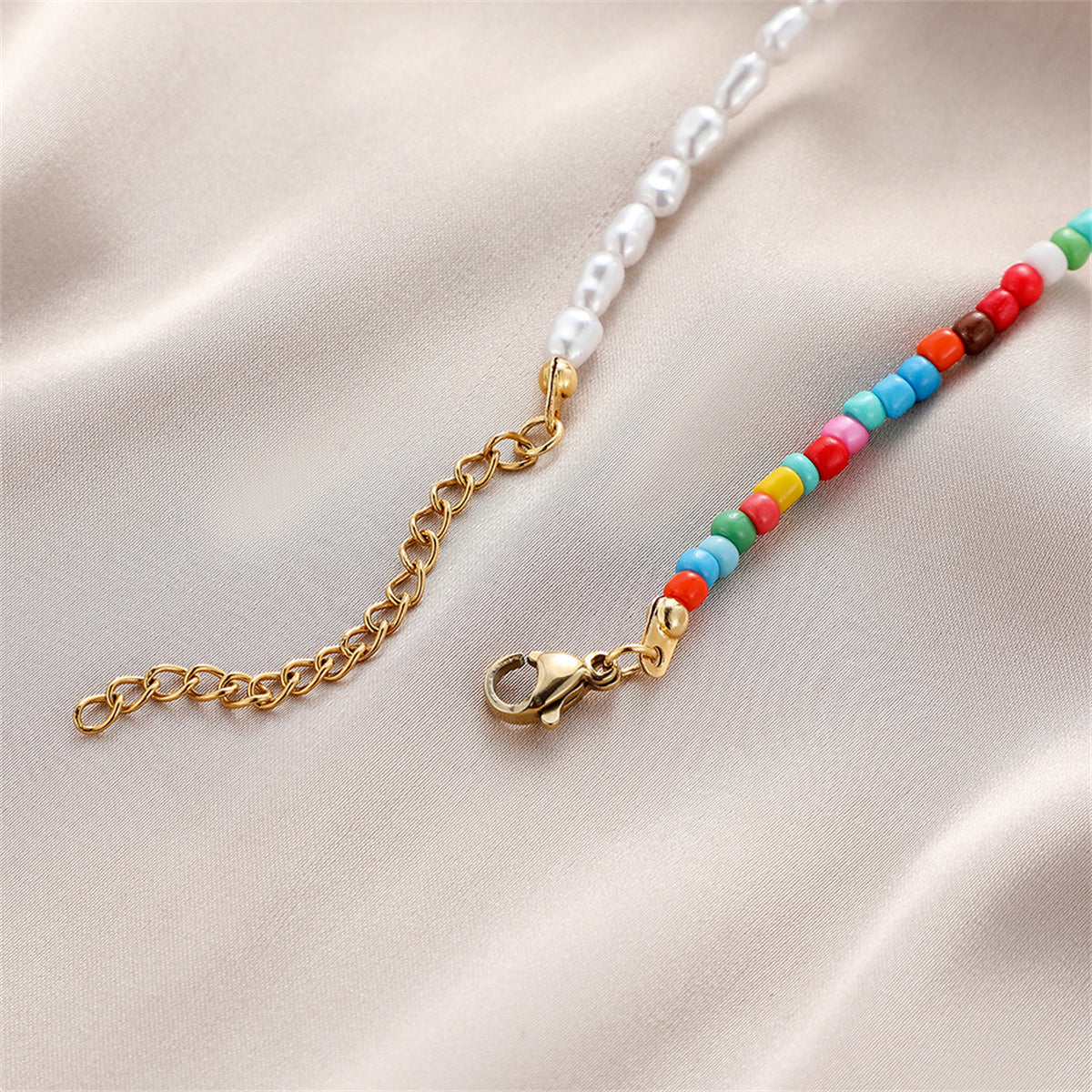 Red Acrylic & Howlite Pearl Cherry Beaded Pendant Necklace