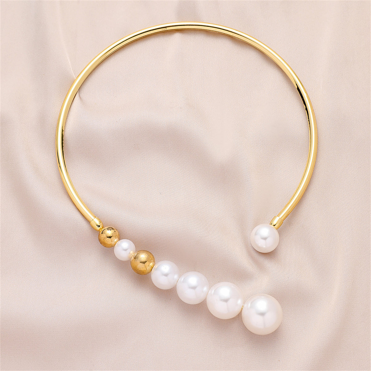 Pearl and 18K Gold-Plated Ball Collar Choker, chunky gold choker necklace, botanical inspired, detail close-up