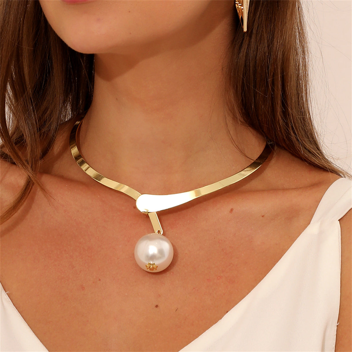 Pearl and 18K Gold-Plated Choker, gold pendant necklace for women, botanical inspired, front view
