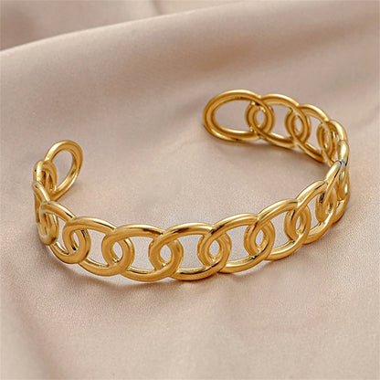 18K Gold-Plated Curb Chain Open Cuff, gold bracelet for women, elegant gift for her, detail close-up