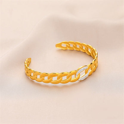 Cubic Zirconia and 18K Gold-Plated Curb Chain Cuff, gold bracelet for women, dainty minimalist design, lifestyle look