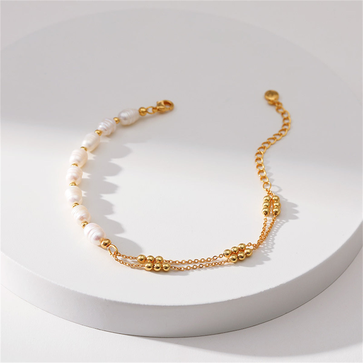 Pearl and 18K Gold-Plated Beaded Layered Bracelet, gold bracelet for women, elegant gift for her, detail close-up