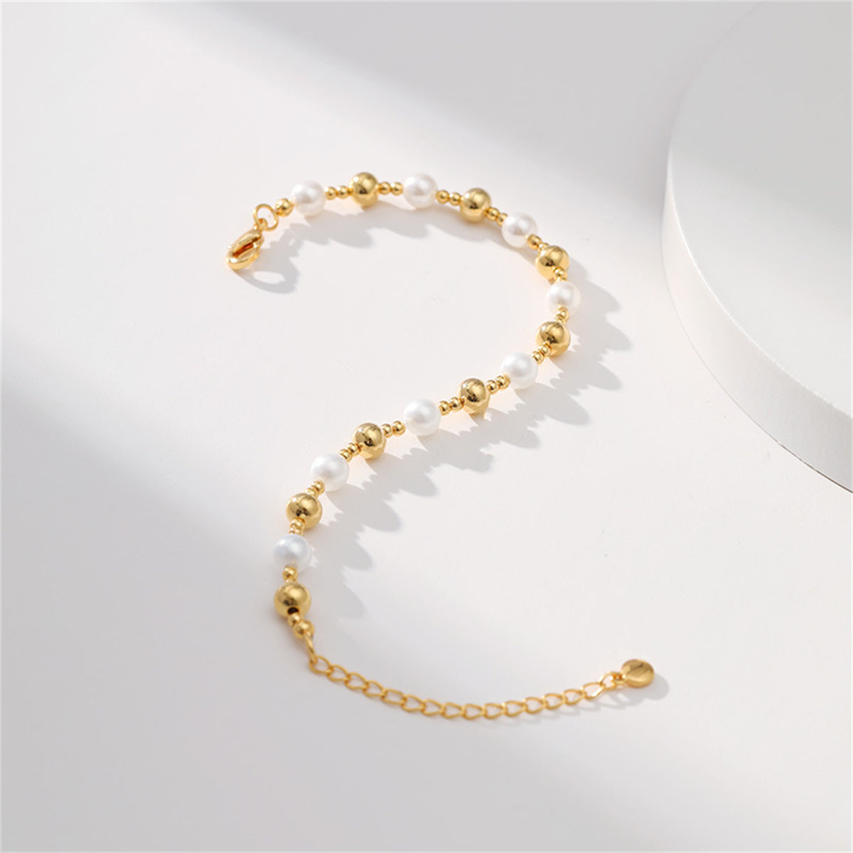 Pearl and 18K Gold-Plated Beaded Bracelet, gold bracelet for women, dainty minimalist design, lifestyle look