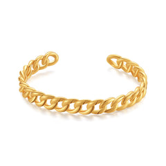 A twisted design gold chain bracelet, 18K gold-plated, showcasing elegance and sophistication in a cuff style.