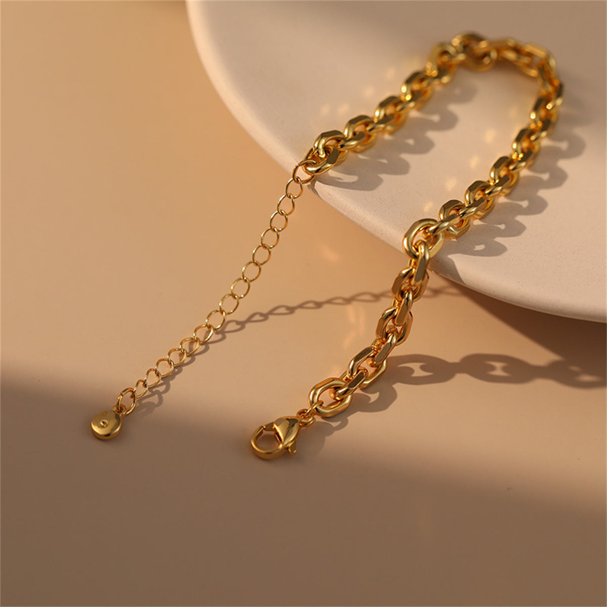 18K Gold-Plated Figaro Chain Bracelet, gold bracelet for women, elegant gift for her, detail close-up