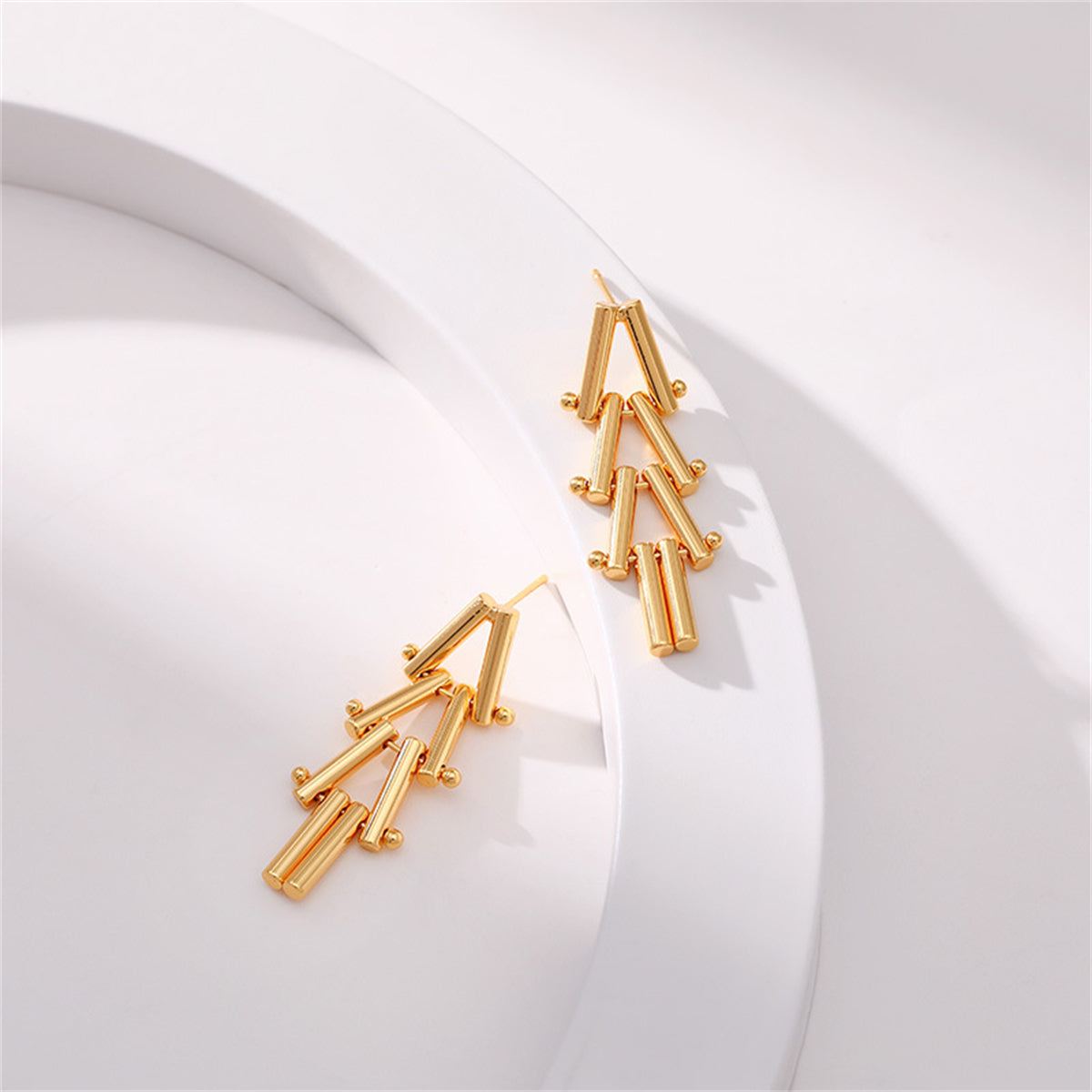 18K Gold-Plated Linked Triangle Drop Earrings, gold drop earrings for women, vintage-inspired design, detail close-up