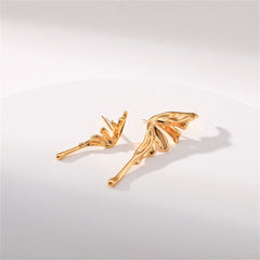 Dazzling 18K gold-plated earrings designed as butterfly wings, a perfect accessory for a chic and stylish look.