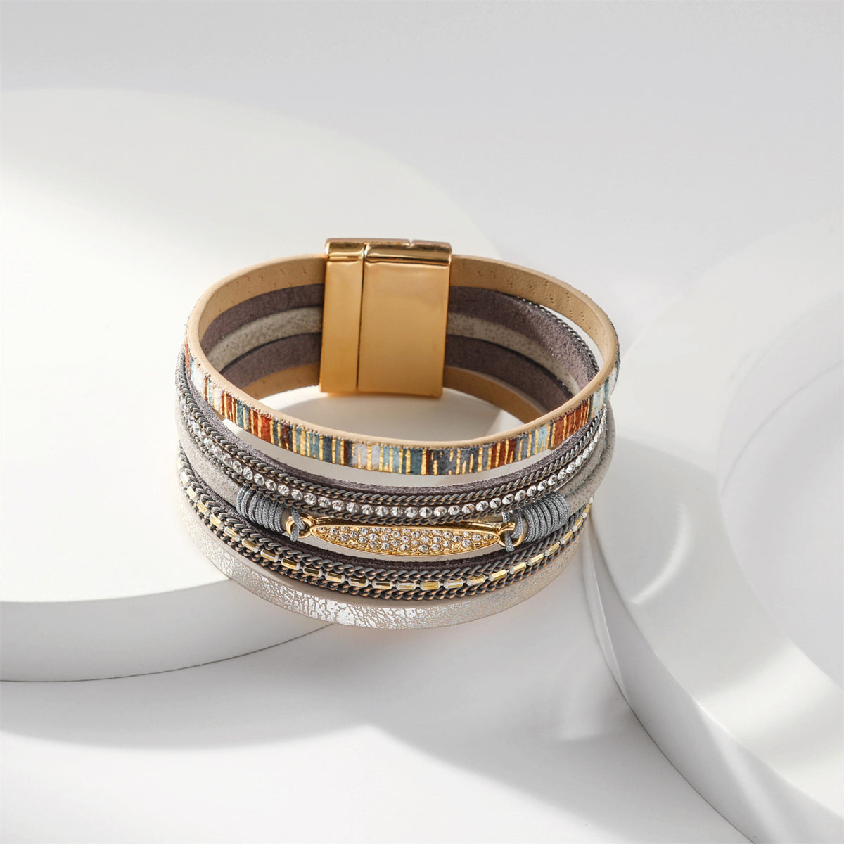 Cubic Zirconia and Polystyrene 18K Gold-Plated Abstract Stacked Bracelet, gold bracelet for women, detail close-up