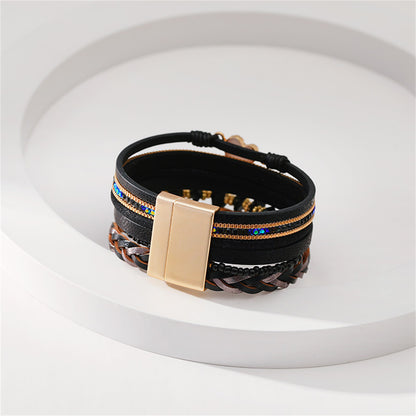 Cubic Zirconia and 18K Gold-Plated Layered Bracelet, gold bracelet for women, vintage-inspired design, detail close-up