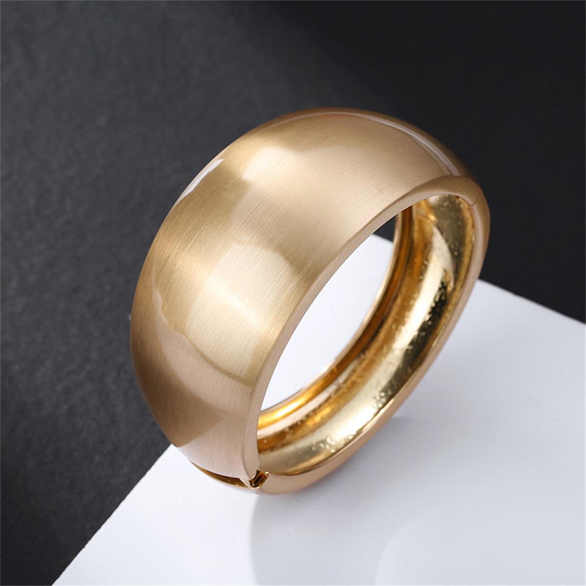 18K Gold-Plated Frosted Oval Bangle